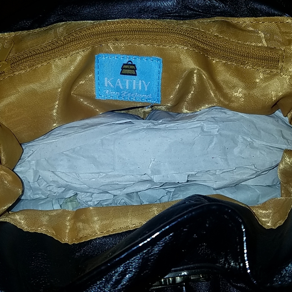 Purse - Picture 2 of 3